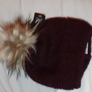 Ba-Bo Burgundy Beanie with faux fur pom